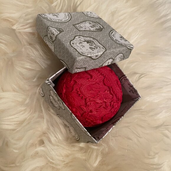 Traditional Antique Chinese Box - Picture 2 of 4